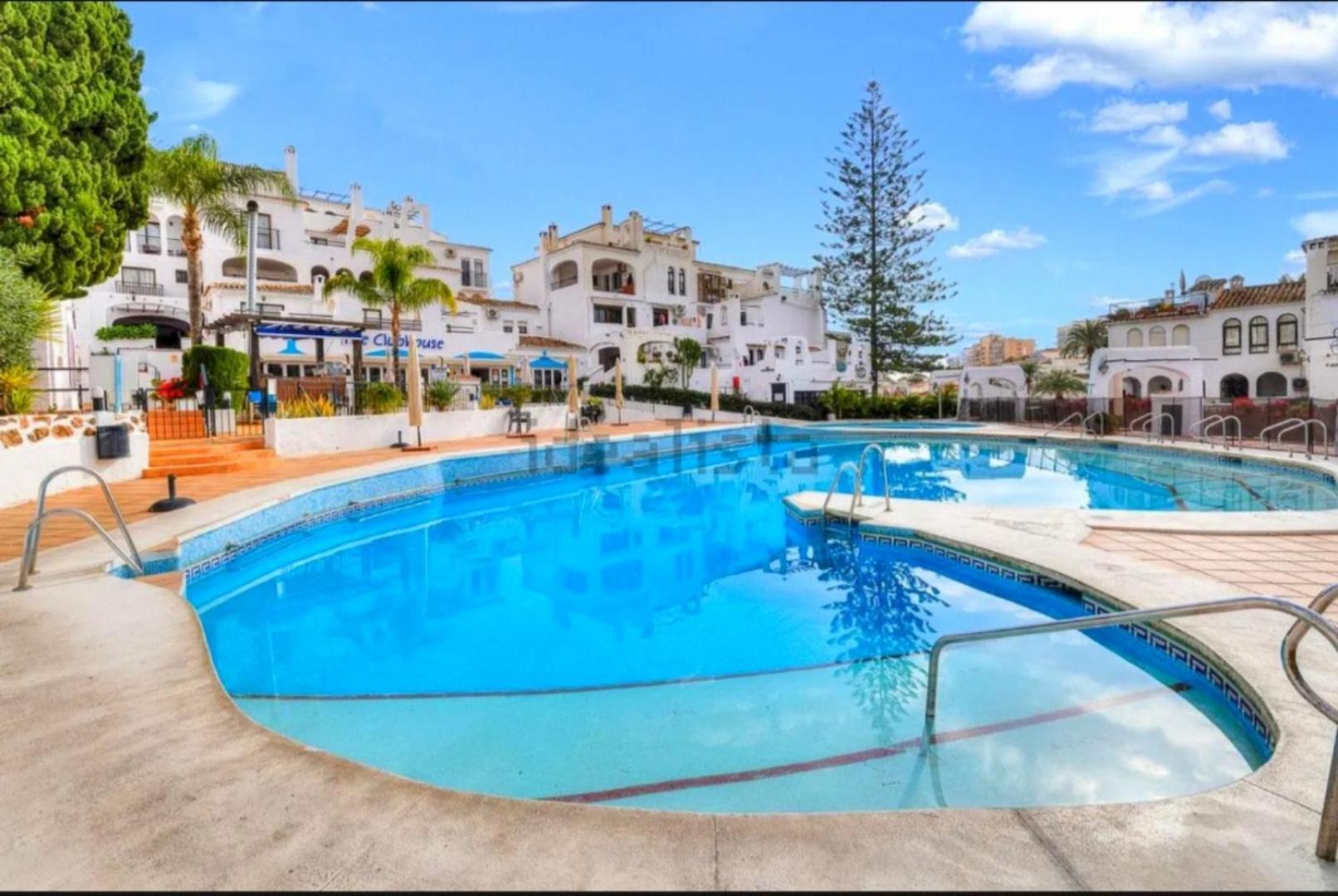 Estudio Pasodoble. Pueblo Evita Benalmádena Εξωτερικό φωτογραφία